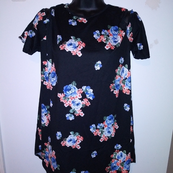 Cool Melon Tops - Floral Cold Shoulder Tunic Navy top Sz XL